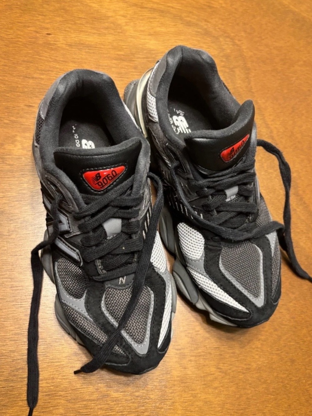 New Balance women size 7 Athletic Sneakers in Black, Gray & Red Accent